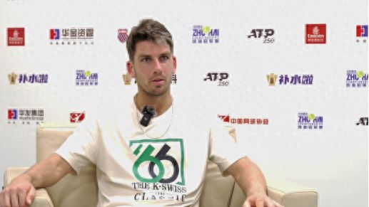 席的言论被 席的言论被