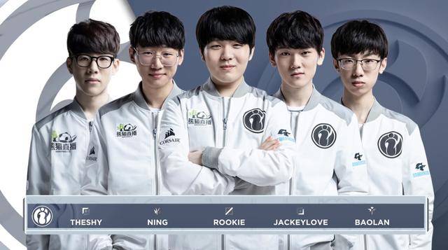 高舞台与世 高舞台与世