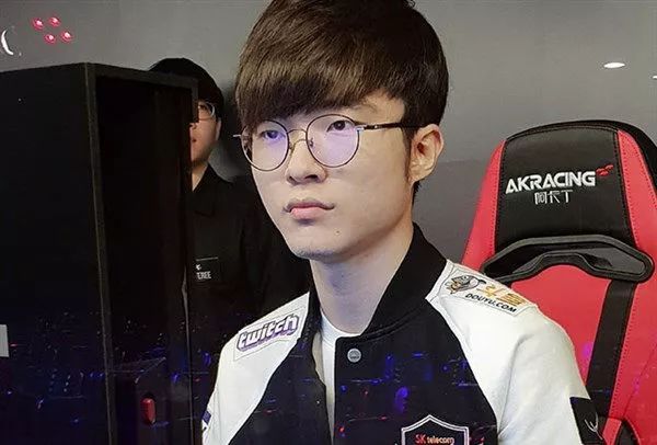 引援缺乏亮 引援缺乏亮