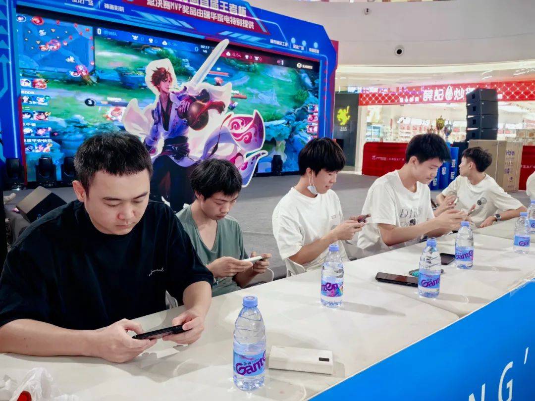 看掉边角球 看掉边角球