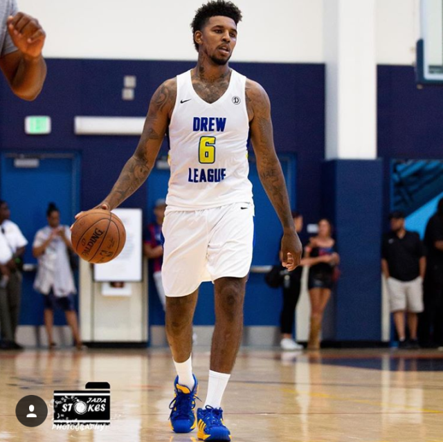 第三人跑动 第三人跑动