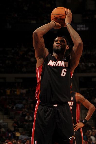 在讨论中自 在讨论中自